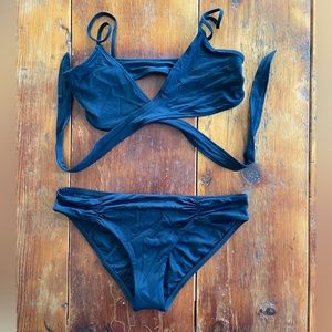 L Space Black Wrap Top & Ruched Bottom Bikini Swimsuit Bathingsuit